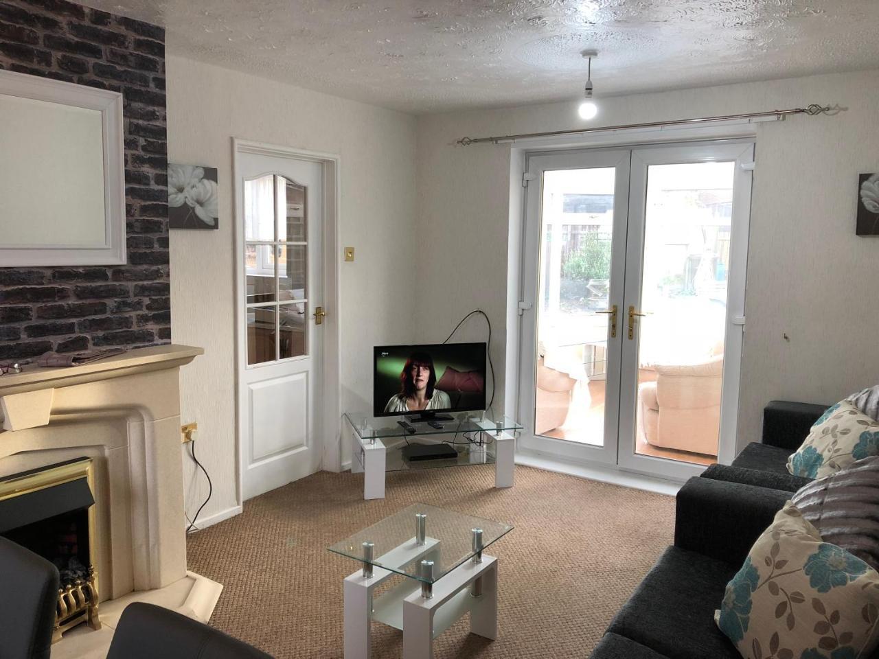 Stay In | Durham Carville House Room photo